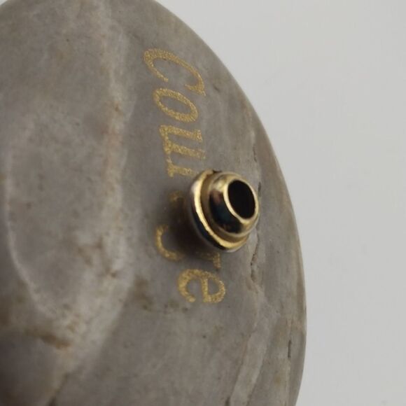 Edged gold tone saucer charm - Picture 2 of 2